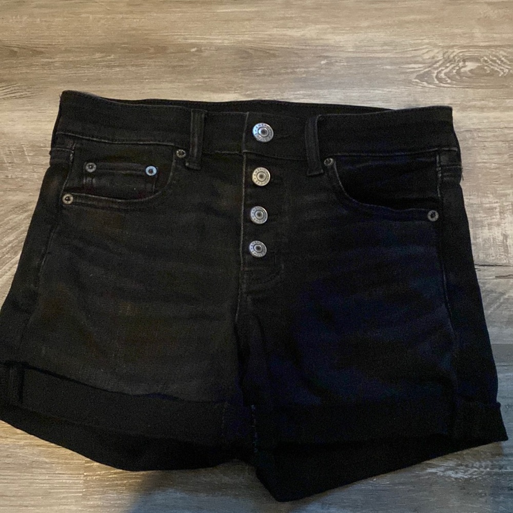 American Eagle Outfitters - black button up shorts
